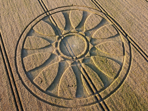 Barbury castle crop circle by pauluk1234 Barbury castle Wiltshire crop circle a mile from the castle