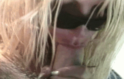 starsgifsgifs:  Pamela Anderson naked & bj close up vag