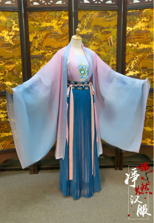 hanfugallery:Traditional Chinese hanfu by 净燃汉服