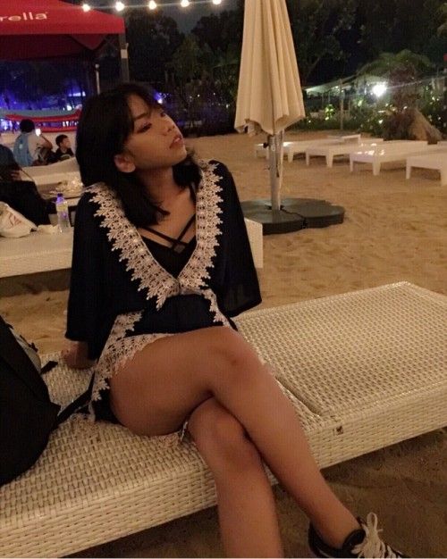 sgchickgirls: Bang her a couple of times. What a squirter.