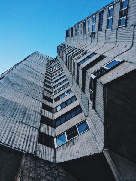 #brutalism #brutalist #urban #modern #architectureofdoom #architecture #building #commielock #home #house #plattenbau #ussr #sky #windows #soviet #vintage #retro #futurism #futurist #russia #Россия #ссср #брутализм #футуризм #здание #архитектура