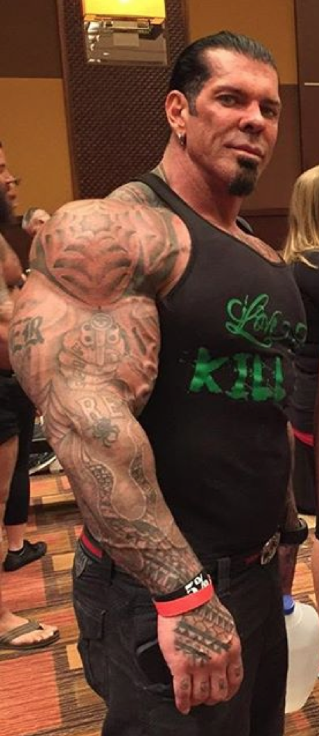 chipmasterson:  drwannabe:  Rich Piana   There is shadow under this red rock,  (Come