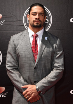 ambreignsfans:  HQ Photo from The 2015 ESPYS - Arrivals (Zimbio)