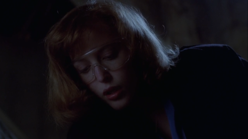 Dana Scully in The X-Files ep 1.21 Tooms