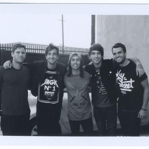 Porn Pics  Vic Fuentes ‏— Hangin brains with