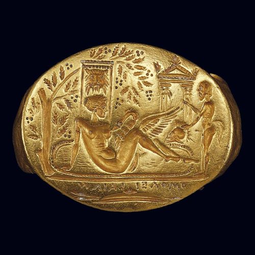 hellenismo: (Probably) Leda and the Swan (Gold signet ring from Thessaly, 2nd c. BC. Benaki Museum, 