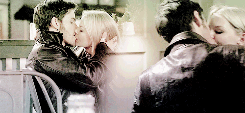 captainswansource:For Sarah (inhislight) - Moments to smile about &lt;3 (Gift 3/3 for 