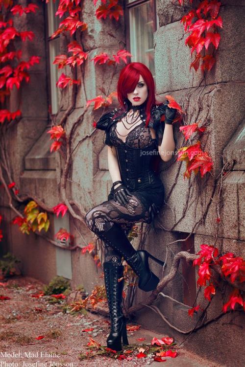 gothicandamazing:Photo: Josefine Jonsson photographyModel: Mad Elaine Welcome to Gothic and Amazing 