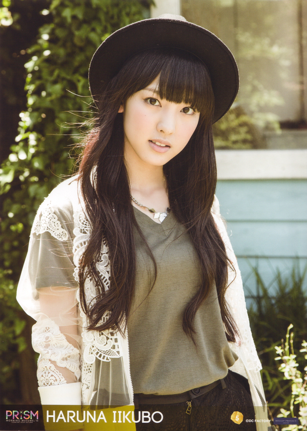 frankgenesis:  01/100 day Morning Musume’s Haruna Iikubo VS AKB48′s Yamamoto