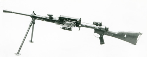 peashooter85:The Breda Model 30 Light Machine Gun,Being an Italian infantryman during World War II m