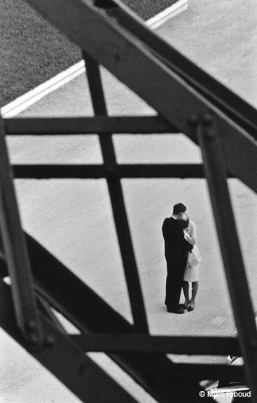 mignonne-allons-voir-si-la-rose:   Marc Riboud // Paris, Eiffel - Tower, 1964                