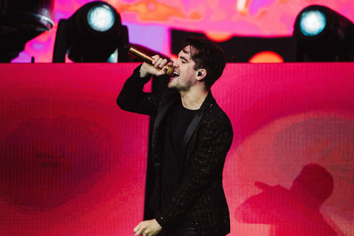 @live_soundcheck: Review: Leeds Festival 2018 – Sunday – the victorious return of@PanicAtTheDisco! C