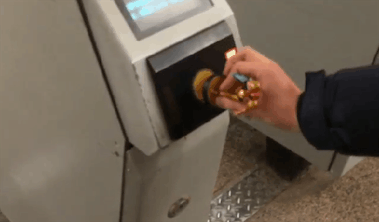It seems Samus Amiibo interfere with Moscow's metro barriers
