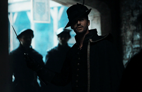 adowgifs: Matthew Goode as Matthew Clairmont in A Discovery of Witches 2.02 Woo way to make elizabet