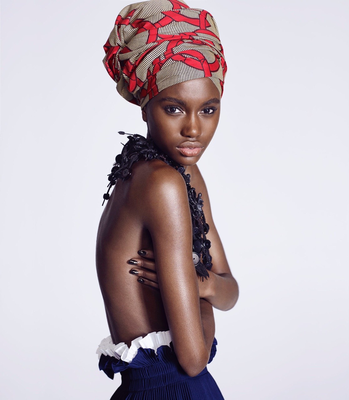 ohthentic:  continentcreative:  Tara Falla for Ubikwist Magazine by Luis Montinero