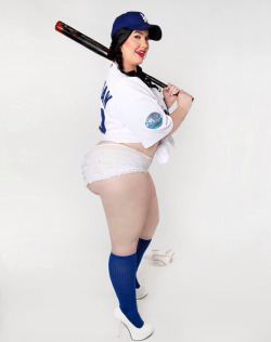 curvypinup:  Go Dodgers! 