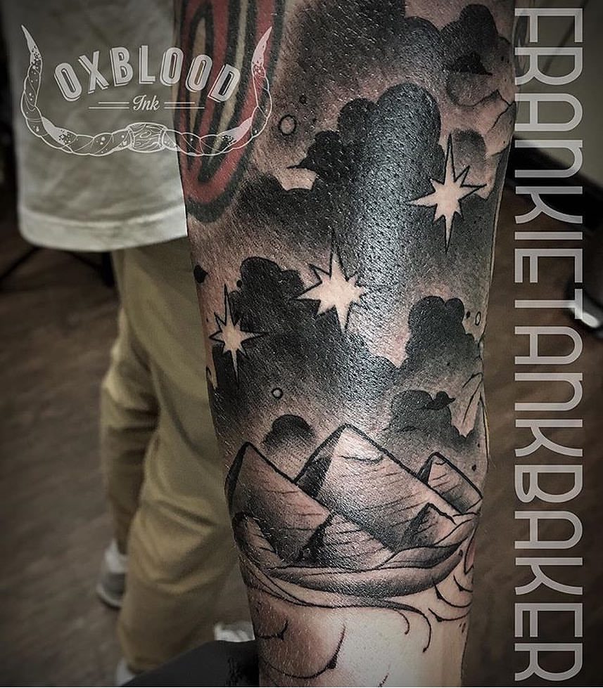 𝐿𝐴𝑈𝑅𝐴 𝑀𝑈𝑁𝑇𝑂𝑁𝐼 on Instagram Pʏʀᴀᴍɪᴅs ɢʀᴀᴢɪᴇ  claudiaaaaaaaaa21    tattoo tattooideas t  Geometric tattoo  Tattoo style Triangle tattoo