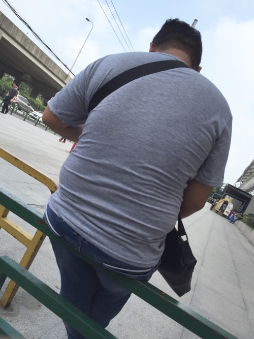 CN bear in Public 熊 adult photos