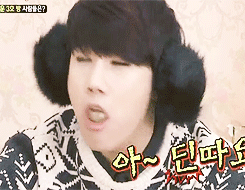  Sunggyu stuffing his face with food..  