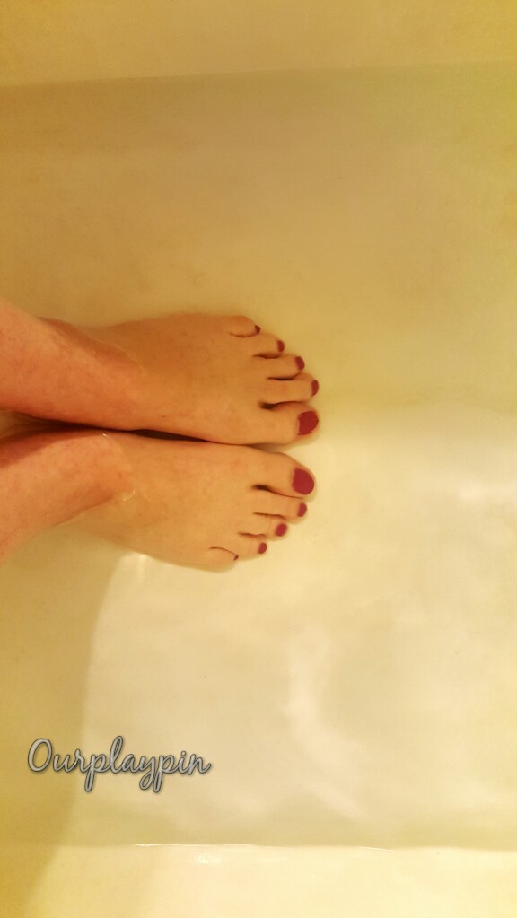ourplaypin:  Relaxing bath and maybe a little too much rubbing while washing. 💋