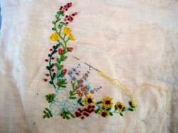 llovinghome:Ribbon Embroidery