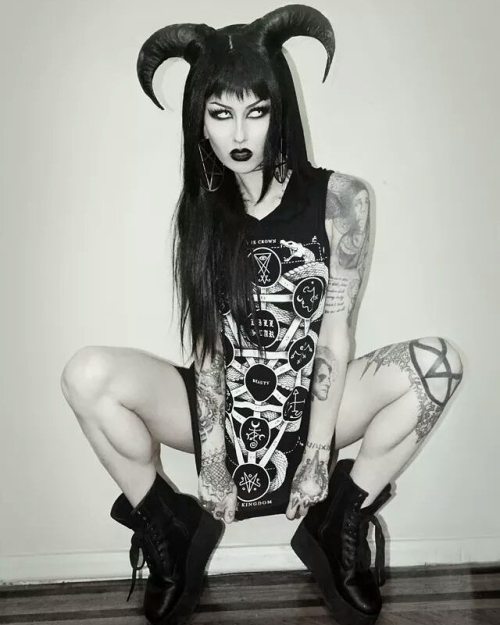 Porn Pics shellydinferno:  Selling some Killstar pieces