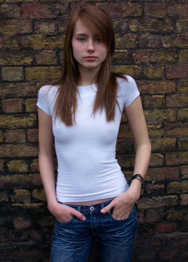 perfectionerotica:  Got to love braless girls.