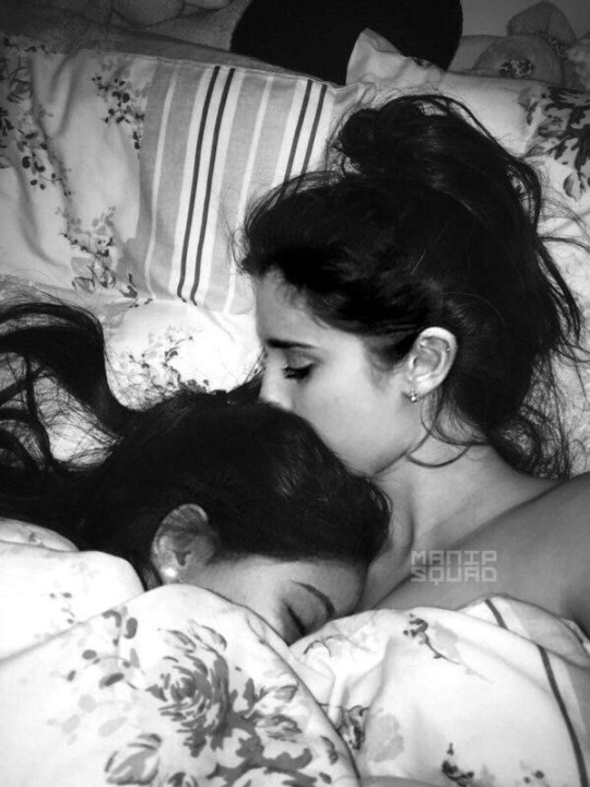 lesbians-in-love-personalblog:cuddle with you