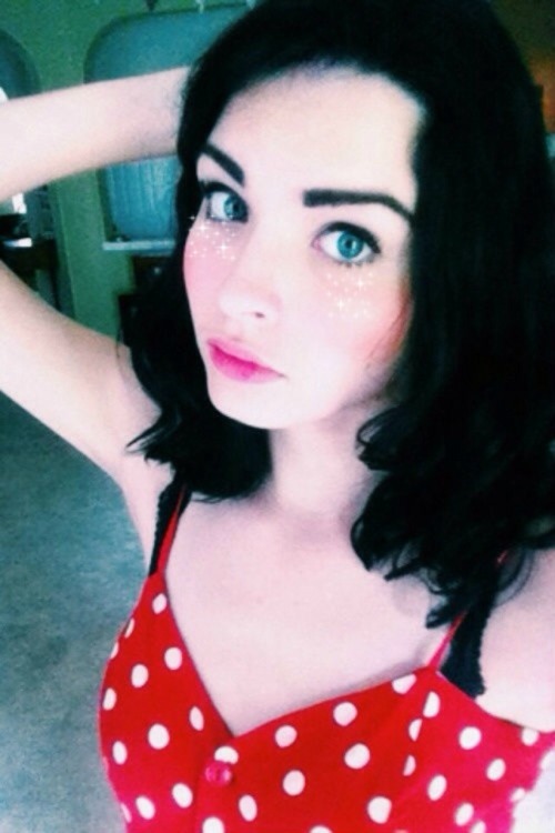 pussyicon: not tryna start shit but im really cute look @ me