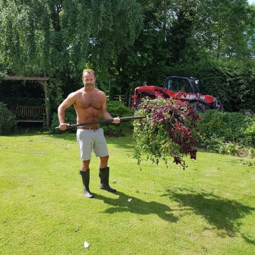 Lads, dads and bros doing what they do best!