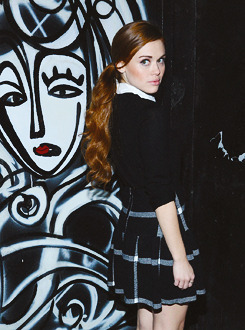 tsukiyamo:  Holland Roden, Alice   Olivia by Stacey Bendet Fall 2014 NYFW Presentation