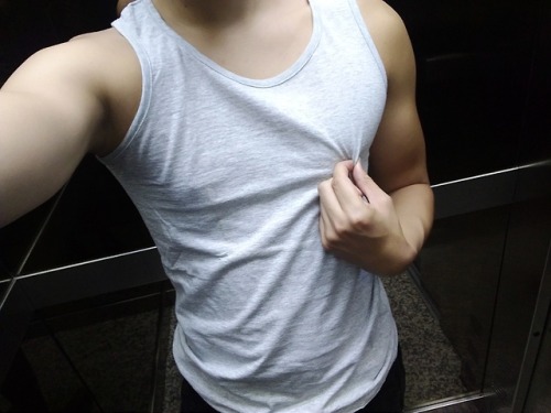 sexytwink94:  Lift 😁