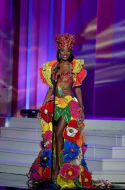 gabbyroars:  Miss Haiti 2015, can we just…