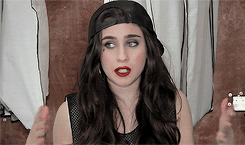 omglaurenjauregui:  @LaurenJauregui: “Look into my eyes, that’s where my demons