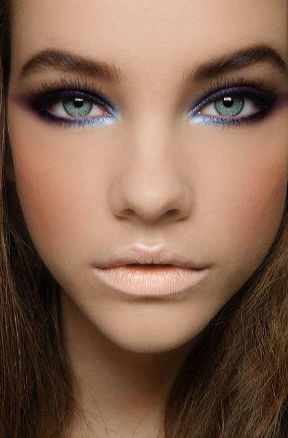 Would you wear this chic makeup?