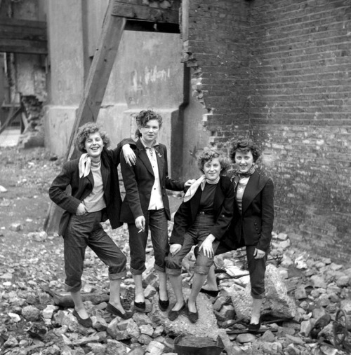 mortisia:The Last of the Teddy Girls photos by Ken Russell