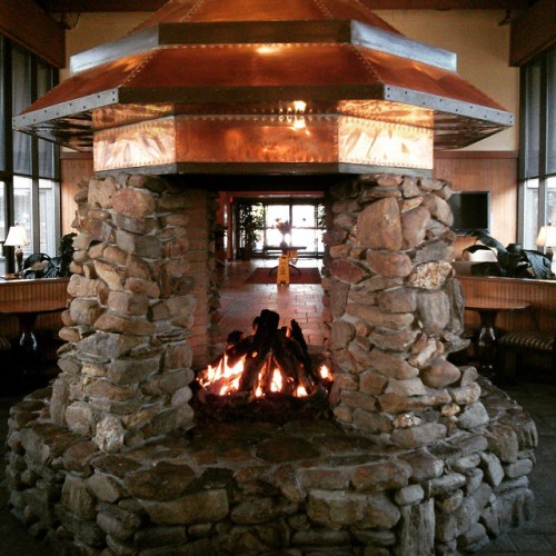 The fireplace at the Lodge is always so cozy! #GNVFL #Gainesville (at The Lodge At Gainesville)