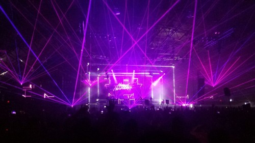 moon-cosmic-power:  Laserzzz at Basscon: adult photos