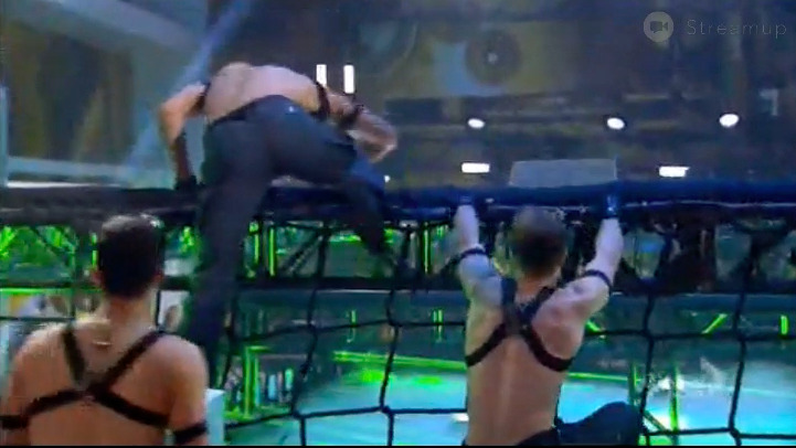 Zach Oleynik shirtless