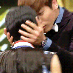 valekim:  163/?? gif of Jonghyun - (x) 