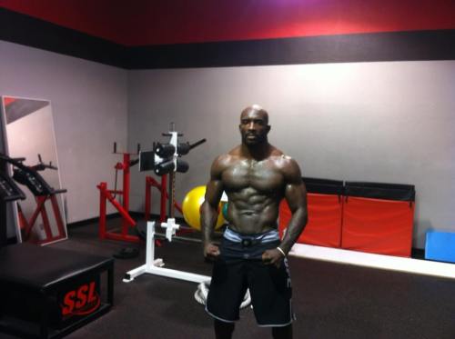 afrobangala:  AfroBangala Reblog, follow, make a donation:http://afrobangala.tumblr.com Send your submissions to: http://afrobangala.tumblr.com/submit Check out the archive, tons of Hot Afro Males: http://afrobangala.tumblr.com/archive   Yes mmm