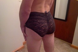 undercoverbiguy:  first pic of me ever…… if i get followers ill post more!!! :)  