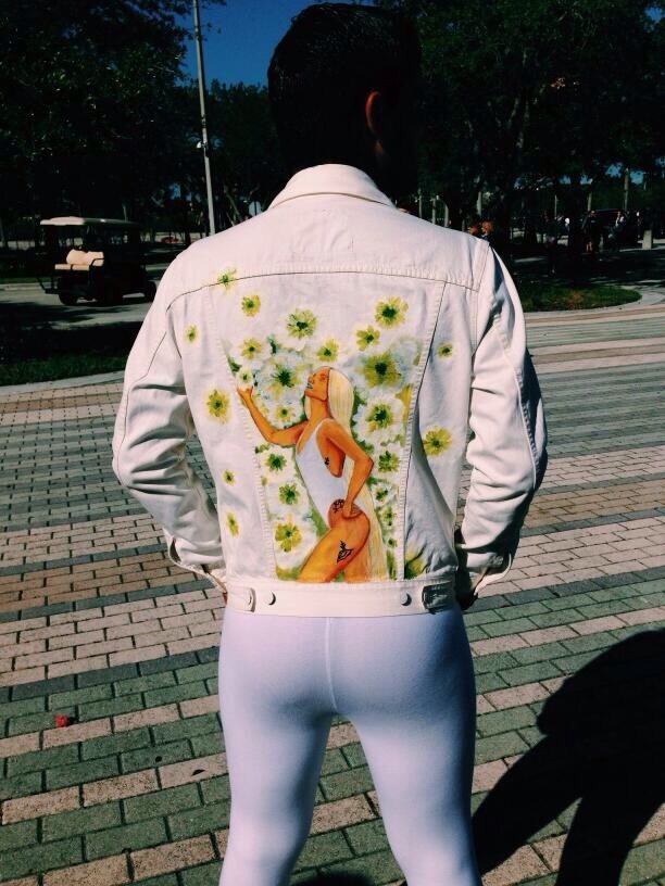 fuckyeahladygaga:  Just a few of the first ARTRAVE attendees outfits. 