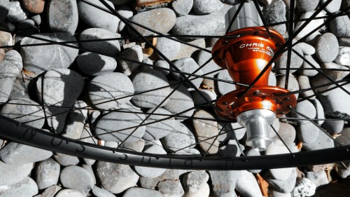 wittson: Close-up of Andy’s custom wheel build H PLUS SON rims x CHRIS KING hubs x SAPIM spokes! Han