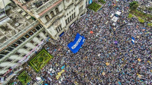 rafinhasalcantaras - Approximately 55K Guatemalans gathered...