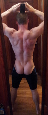 brodays:  Hot Self Pic Studs! Hundreds Of Dudes Added Daily! http://brodays.tumblr.com/