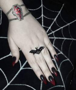 kvlt-cvnt:Got my nails done for the first