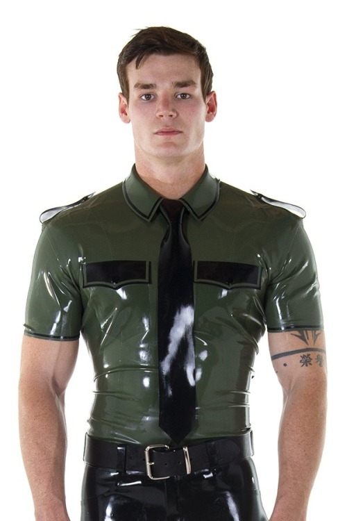 freakshow4fun:  Hot uniforms 