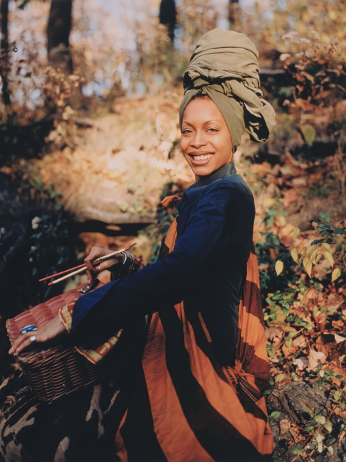 calebom:  Erykah Badu photographed by Marc