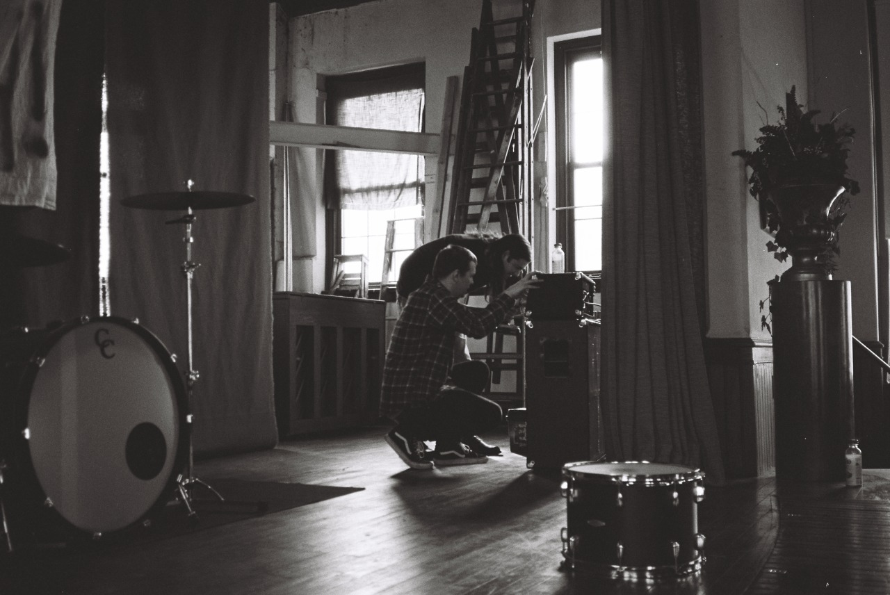 dressingcold:Superheaven “I’ve Been Bored” video shootJanuary 2015Website |